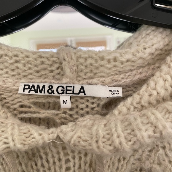 New Pam&Gela distressed sweater. Trendy and edgy soft sweater with hood. Size M - Picture 4 of 5